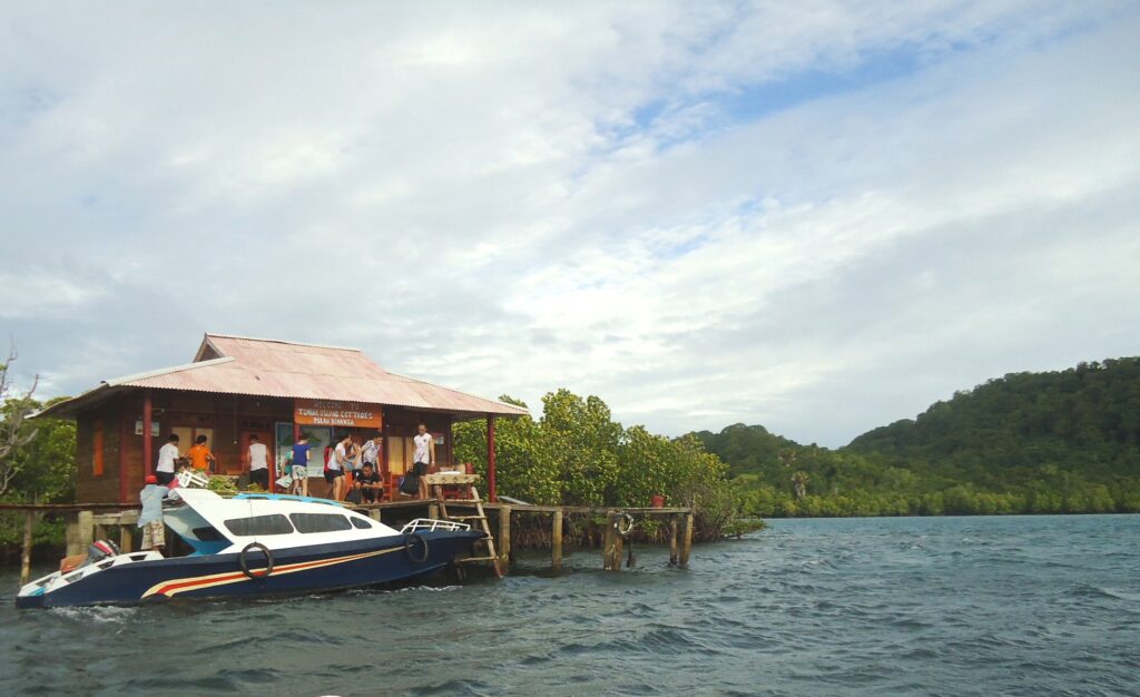 Wisata Bahari Desa Tumbak, Sulawesi Utara