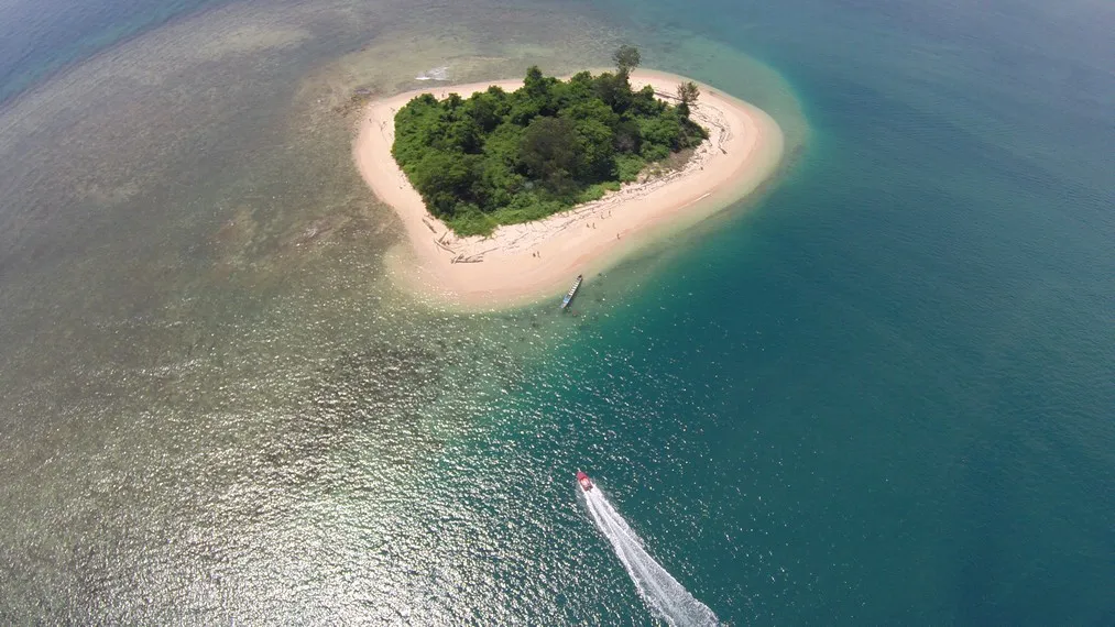 Keindahan Pulau Sapulea yang Tak Terlupakan