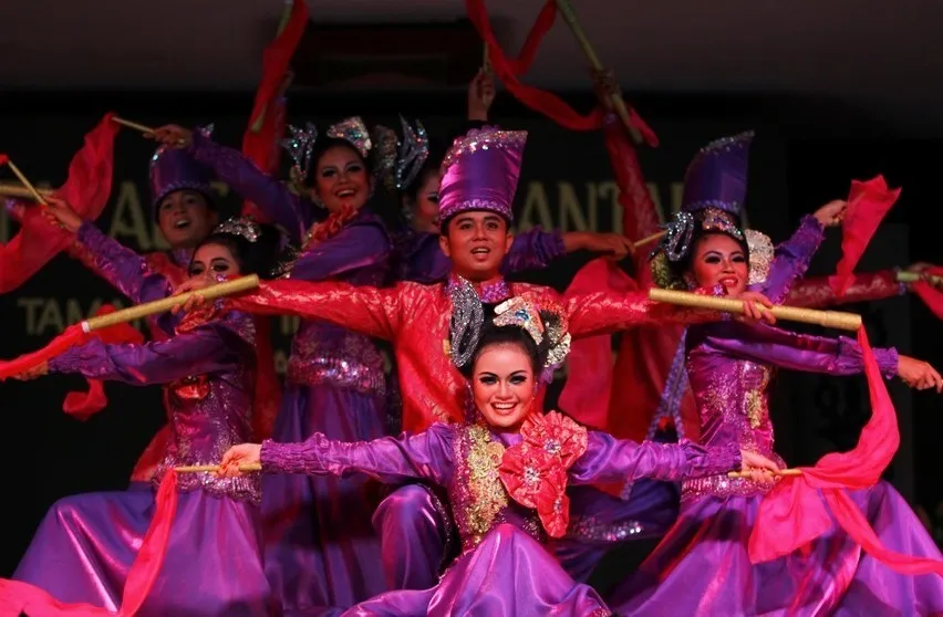 Jepen Genjoh Mahakam Dance, Representation of Eastern Culture
