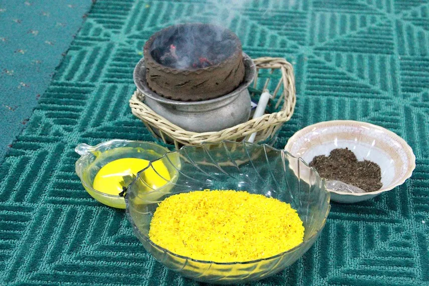 Ngata Dahar, makan malam Keraton Alaide oleh Erau