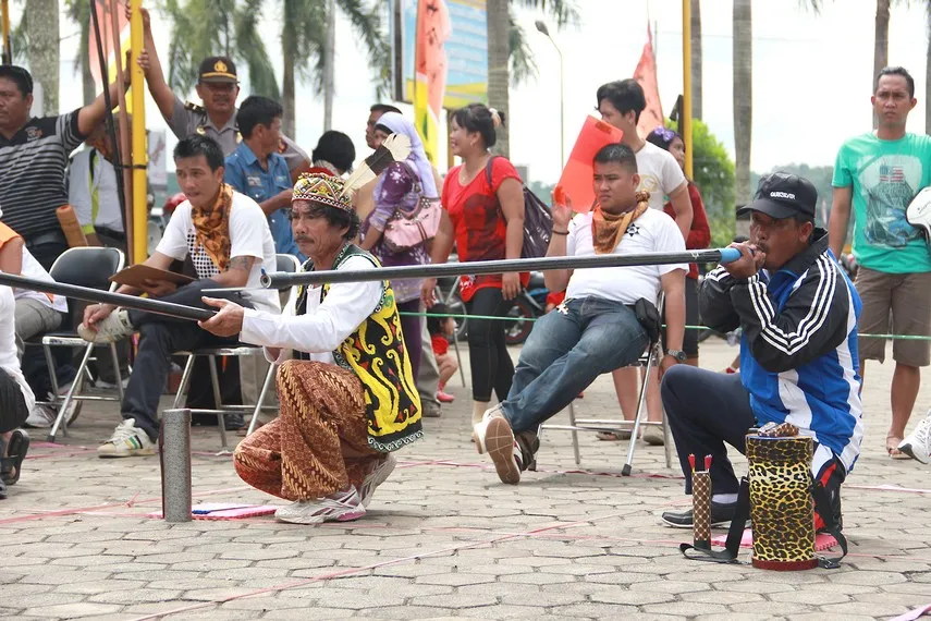 Sumpit, Dari Senjata Tradisional Hingga Menjadi Ajang Perlombaan