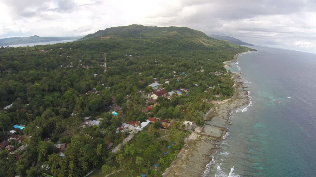 Mewahnya Pengalaman Dalam Kesederhanaan Pantai Namalatu
